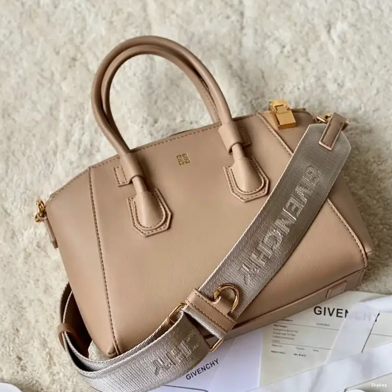 2209SW0091 Givenchy Bag 0603